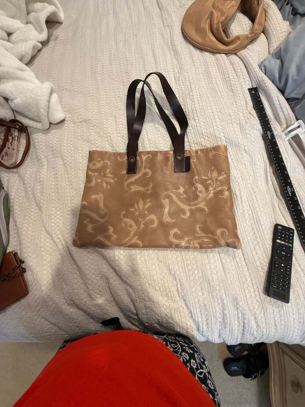 Falor Floral Embossed Leather Tote Handbag